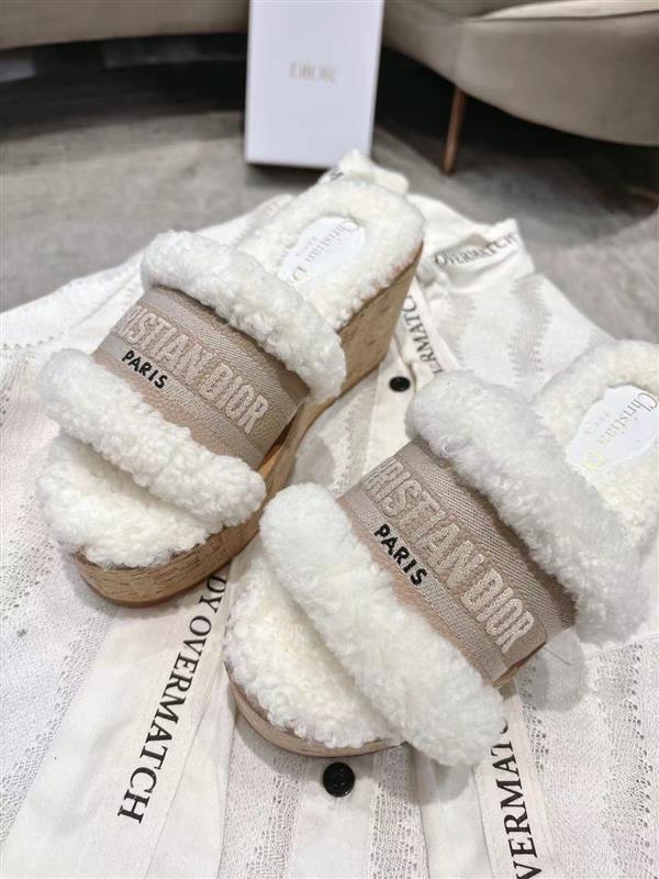 20251128184319812 290